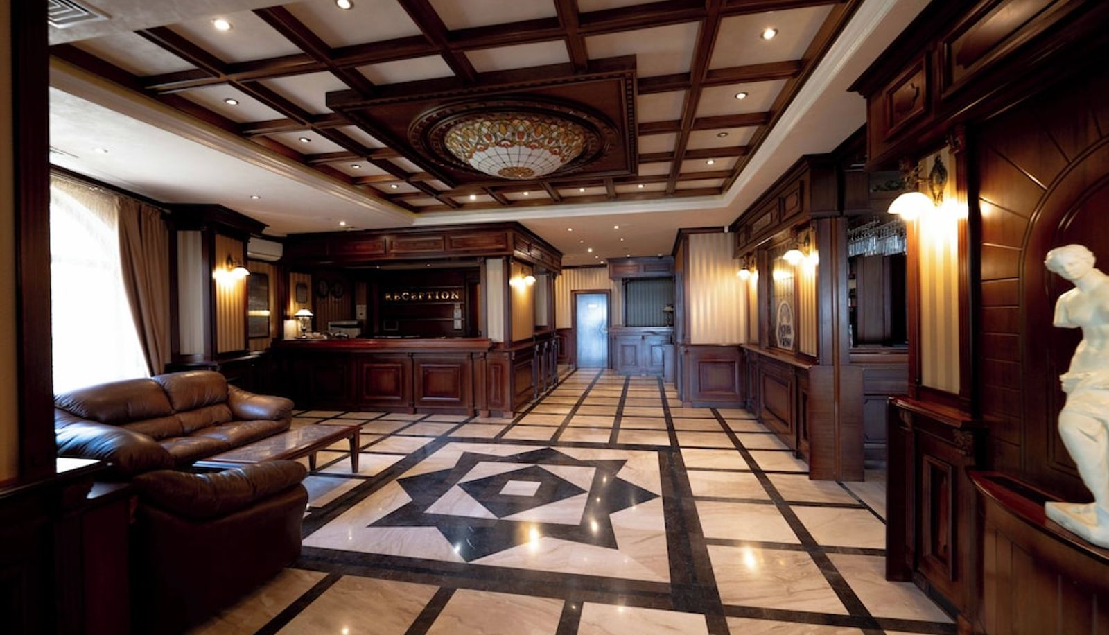 Lobby and reception of Aqua View hotel